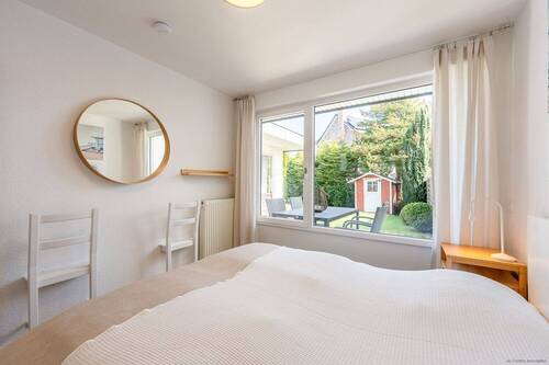 Zimmer 9 m² mit Blick zur Terrasse - 