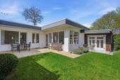 Blick vom Garten aufs Haus - 