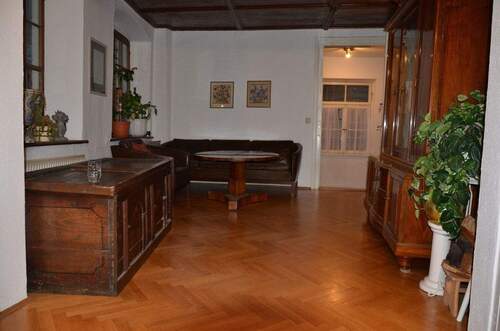 Diele 1. OG - 1 Zimmer Mehrfamilienhaus, Wohnhaus zum Kaufen in Memmingen