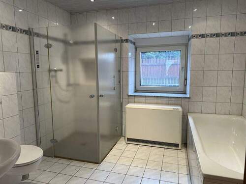 Badezimmer Erdgeschoss - 