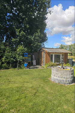 Brunnen und Schuppen - 