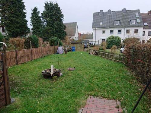 Blick in den Garten - 5 Zimmer Reihenendhaus in Itzehoe