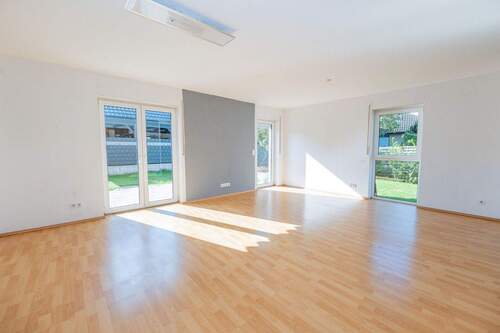 Wohn- und Esszimmer - Doppelhaushälfte mit 125,00 m&sup2; in Himmelpforten zum Kaufen