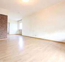 Renovierungsbedürftige 4-Zimmer Wohnung in Frankfurt Rödelheim - Frankfurt am Main