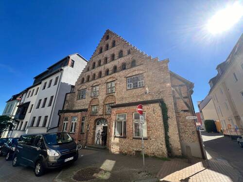 1 - Mehrfamilienhaus, Wohnhaus in Rostock