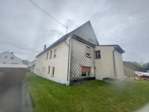 Seitenansicht - 7 Zimmer Reihenendhaus zum Kaufen in Morbach-Gonzerath