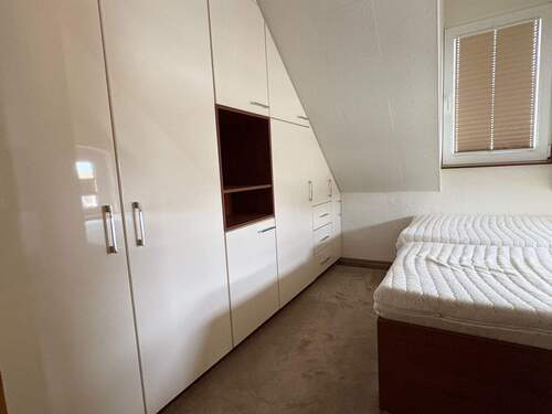 DG Schlafzimmer.jpg - Mehrfamilienhaus, Wohnhaus mit 300,00 m² in Freital zum Kaufen