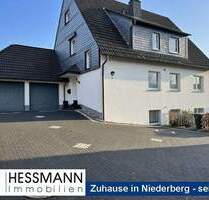 Bestens gepflegtes, freistehendes 2-Familien-Haus in bevorzugter Lage (Velbert-Langenhorst)