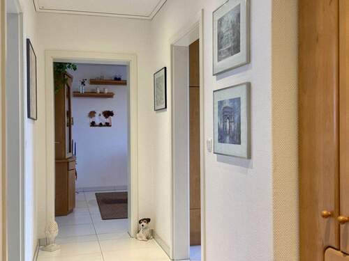 Flur EG - 6 Zimmer Mehrfamilienhaus, Wohnhaus zum Kaufen in Velbert