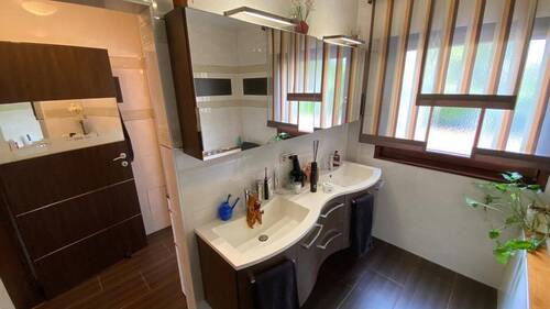 Badezimmer EG Waschbecken - 
