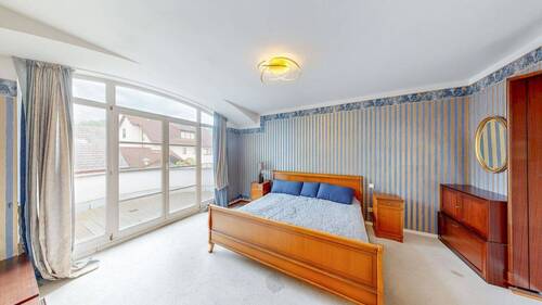 Schlafzimmer - Mehrfamilienhaus, Wohnhaus mit 225,00 m² in Margetshöchheim zum Kaufen
