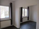 Wohnzimmer/Arbeitszimmer - Bitte nur telefonische Anfragen! Osternburg, 2,5 ZKB, Balkon, EBK, Gem.-garten mit Pavillon