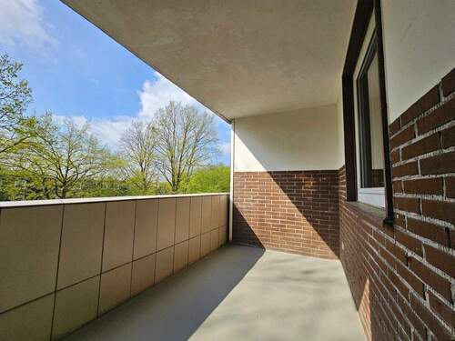 Balkon - NEU!! Frisch renovierte 3 Zimmer Wohnung mit offenem Grundriss und Balkon