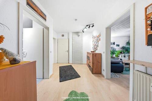Flur/Eingangsbereich - 3 Zimmer Etagenwohnung zum Kaufen in Stutensee