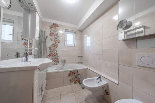 Das Badezimmer der Einheit - Mehrfamilienhaus, Wohnhaus in Ibbenbüren zum Kaufen