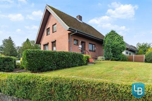 Seitenansicht - Ein Haus mit Herz - familienfreundliches EFH mit Vollkeller