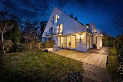 Außenansicht - 6 Zimmer Doppelhaushälfte zum Kaufen in Gräfelfing / Lochham