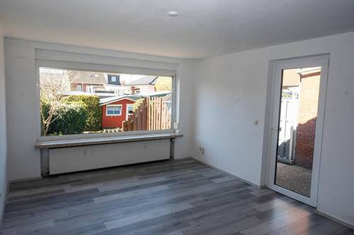 Wohnzimmer mit Terrassentür - 