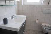 Bad mit Waschtisch - 