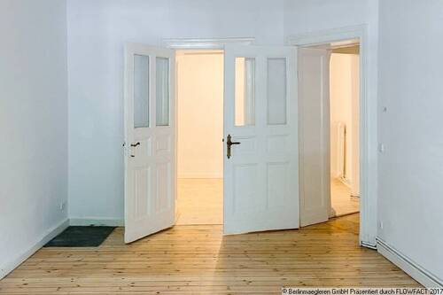 Beispiel einer ähnlichen Wohnung im Vorderhaus - 5 Zimmer Etagenwohnung in Berlin