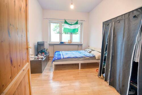 Schlafzimmer1 - 