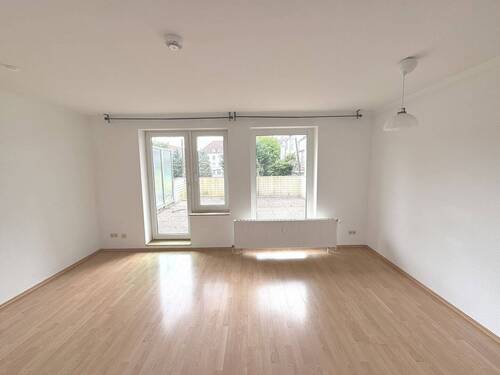 Wohnzimmer mit Terrasse - Etagenwohnung mit 54,00 m² in Bremen zur Miete