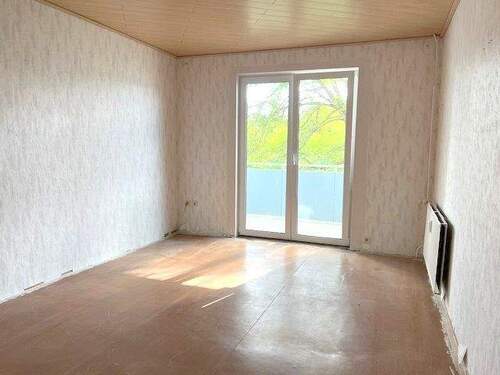 Wohnzimmer - 3 Zimmer Etagenwohnung zum Kaufen in Güstrow