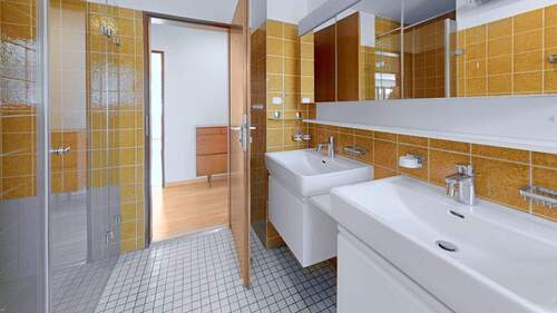 Badezimmer Ansicht 2 - 