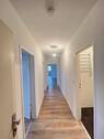 Flur - Bezahlbare 2,5-Zimmer-Wohnung mit Einbauküche