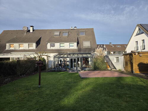 Blick über das Grundstück - 