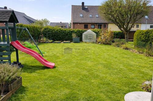 schöner Garten mit viel Spielraum - 