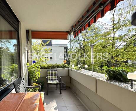 Großzügiger Balkon - Etagenwohnung mit 102,00 m&sup2; in Erkrath zum Kaufen