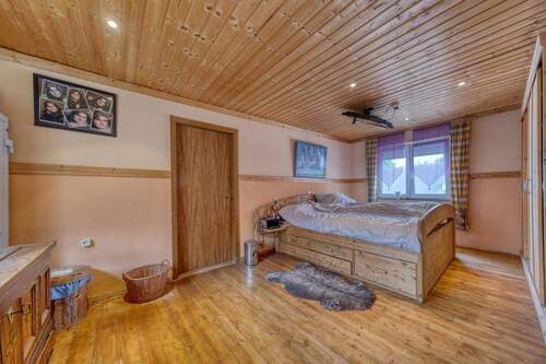 Schlafzimmer OG Haupthaus - 