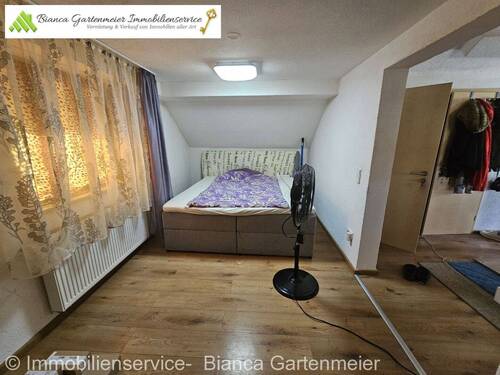 DG Ap. - Mehrfamilienhaus, Wohnhaus mit 280,00 m&sup2; in Aalen zum Kaufen