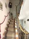 K1024_Geschlossene Treppe mit Holzstufen - 