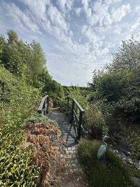 Brücke und Teich.... - 