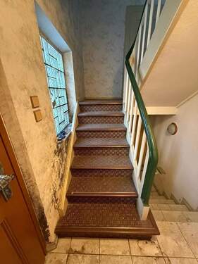 Treppe ins DG.jpg - 