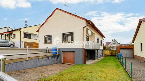 Außenansicht 2 - Familienhaus mit viel Platz, Garten, Garage und Loggia in gefragter Lage von Ramstein-Miesenbach