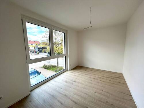 Büro - Etagenwohnung mit 84,00 m&sup2; in Bad Friedrichshall / Kochendorf (Württemberg) zur Miete