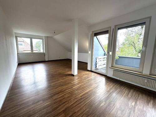Wohnzimmer (2).JPEG - Gepflegte 2 Zimmer Dachgeschoss-Wohnung mit Balkon in ruhiger Lage - Datteln-Stadtmitte