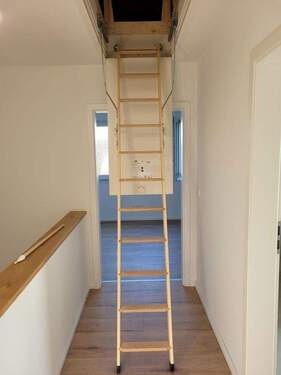 Bodentreppe baugleich Beispiel - 