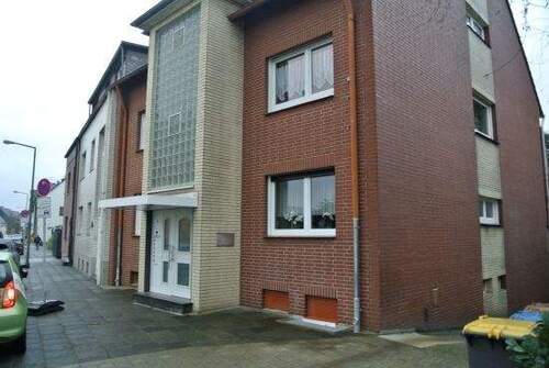 raiffvorderansi03.JPG - schickesgepflegtes und renoviertes Großraum-Apartment mit Balkon **Hochparterre