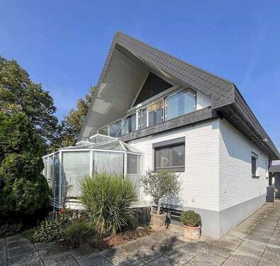 Bild 1 - Schönes Haus Grafenrheinfeld renoviert; Mitten in grüner Umgebung