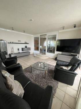 Wohnen - 5 Zimmer Einfamilienhaus in Grafenrheinfeld