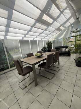 Wintergarten Wohnen - Einfamilienhaus mit 175,00 m² in Grafenrheinfeld zum Kaufen