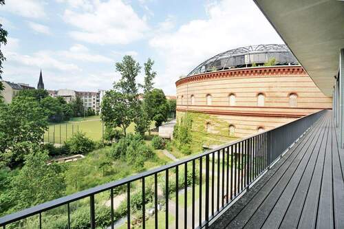 Blick vom Balkon auf das Gasometer - 
