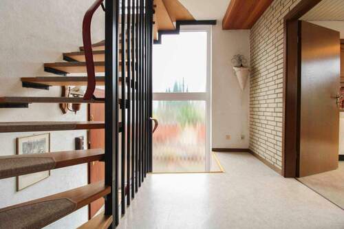 Flur EG WE 2 - 8 Zimmer Einfamilienhaus zum Kaufen in Bremerhaven