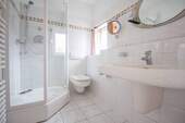 Badezimmer 1 DG I - 