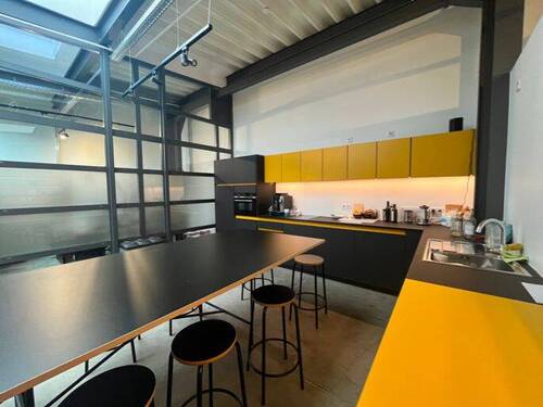 Küche - Büro mit 45,00 m&sup2; in Düsseldorf zur Miete