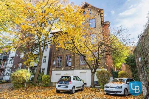 Gebäuderückfront - Mehrfamilienhaus, Wohnhaus zum Kaufen in Kiel